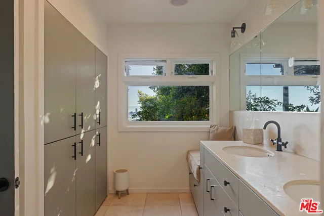 $12,000 | 8430 Franklin Avenue, Los Angeles, CA 90069