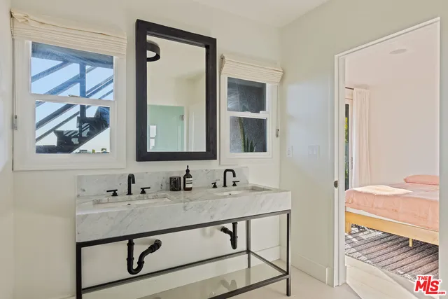 $12,000 | 8430 Franklin Avenue, Los Angeles, CA 90069