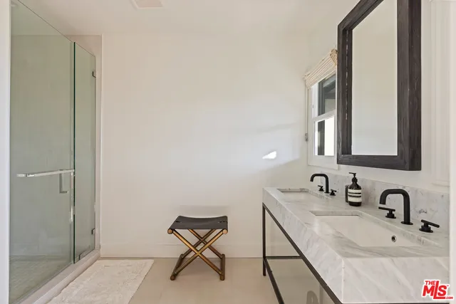 $12,000 | 8430 Franklin Avenue, Los Angeles, CA 90069