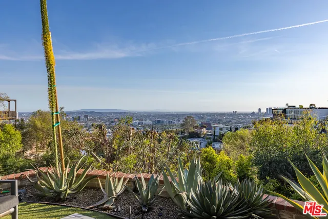 $12,000 | 8430 Franklin Avenue, Los Angeles, CA 90069