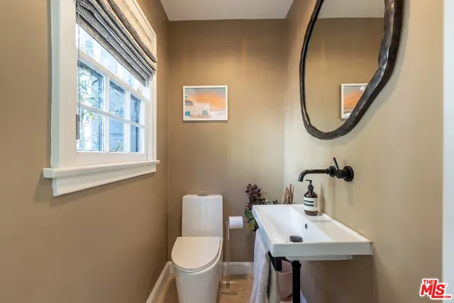 $12,000 | 8430 Franklin Avenue, Los Angeles, CA 90069