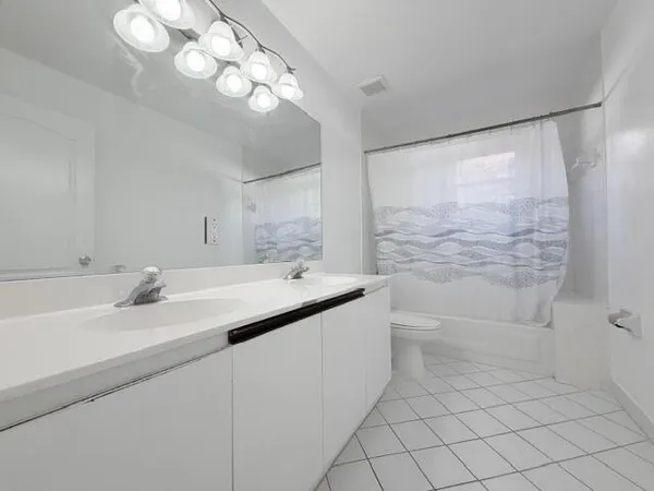 $5,500 | 4853 Northwest 66th Avenue, Lauderhill, FL 33319