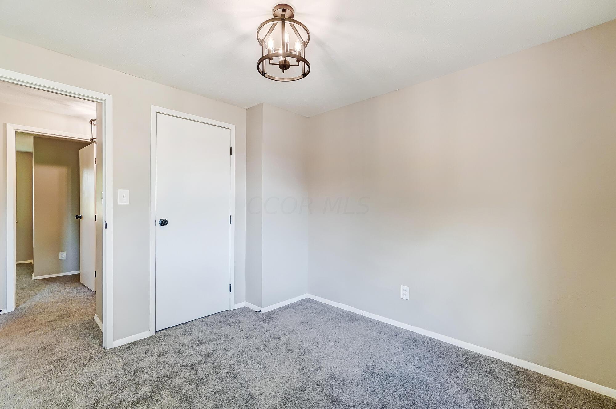 3382 Binbrook Road North Columbus, OH 43227 - Photo 26 of 40 032