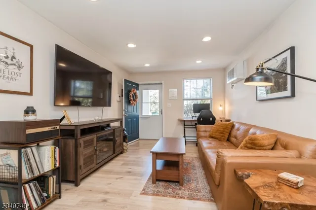 $335,000 | 103 Woodcrest Drive, Morristown, NJ 07960