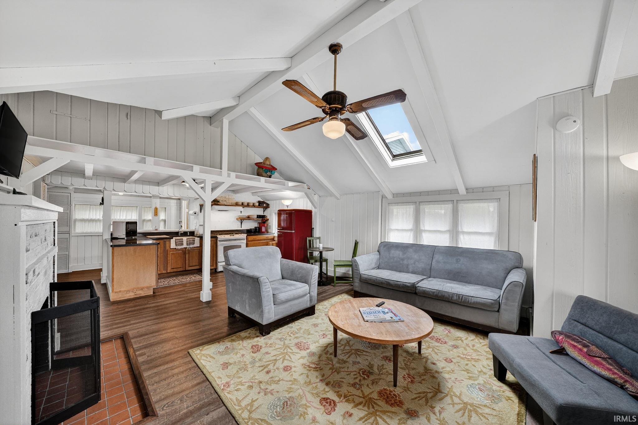 4457 North Sullivan Road Leesburg, IN 46538 - Photo 8 of 21