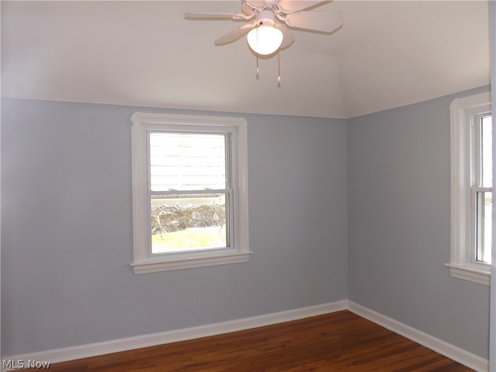 13303 Thraves Road Garfield Heights, OH 44125 - Photo 10 of 18