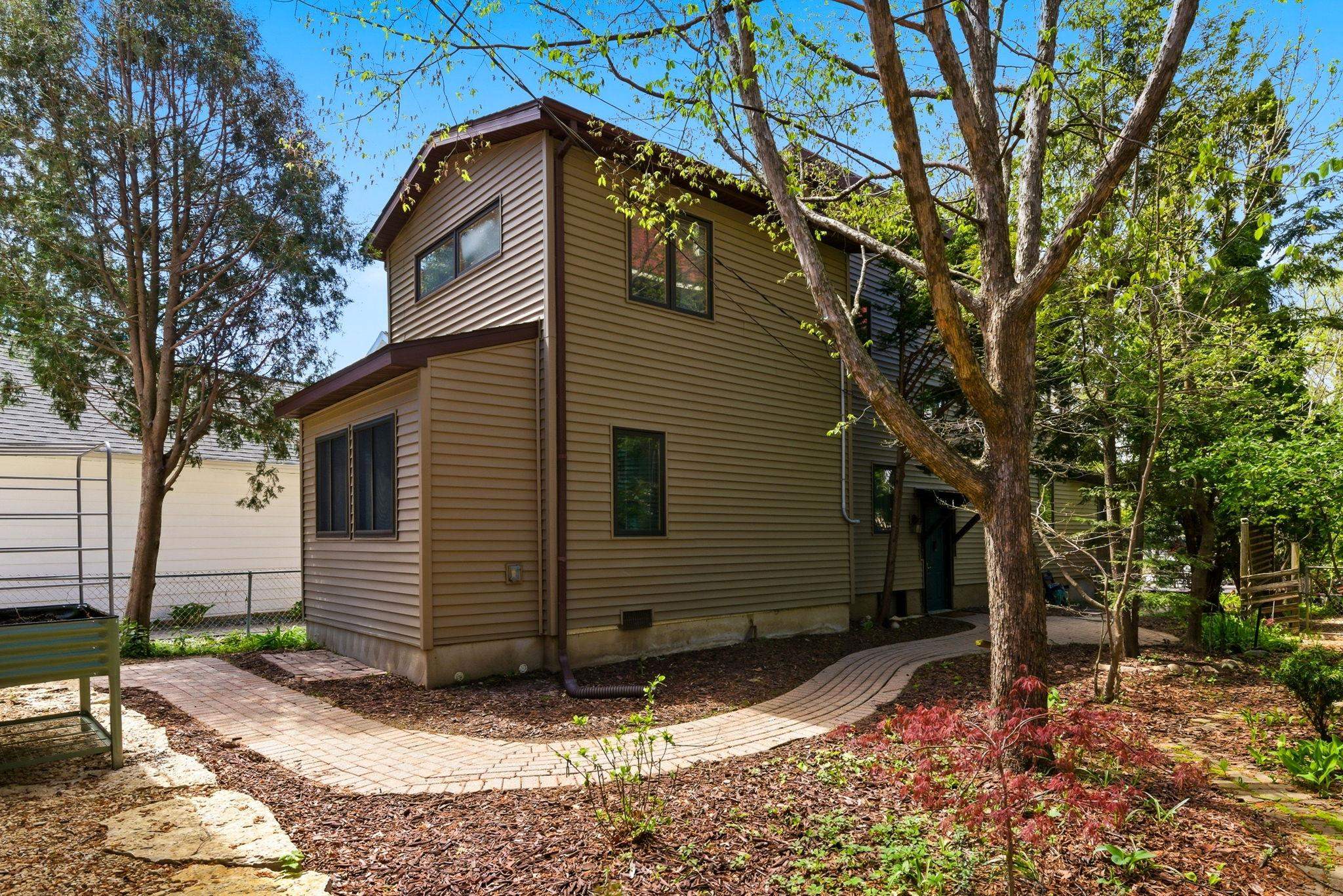 5158 Spring Madison Wi 53705 Madison, WI 53705 - Photo 7 of 61