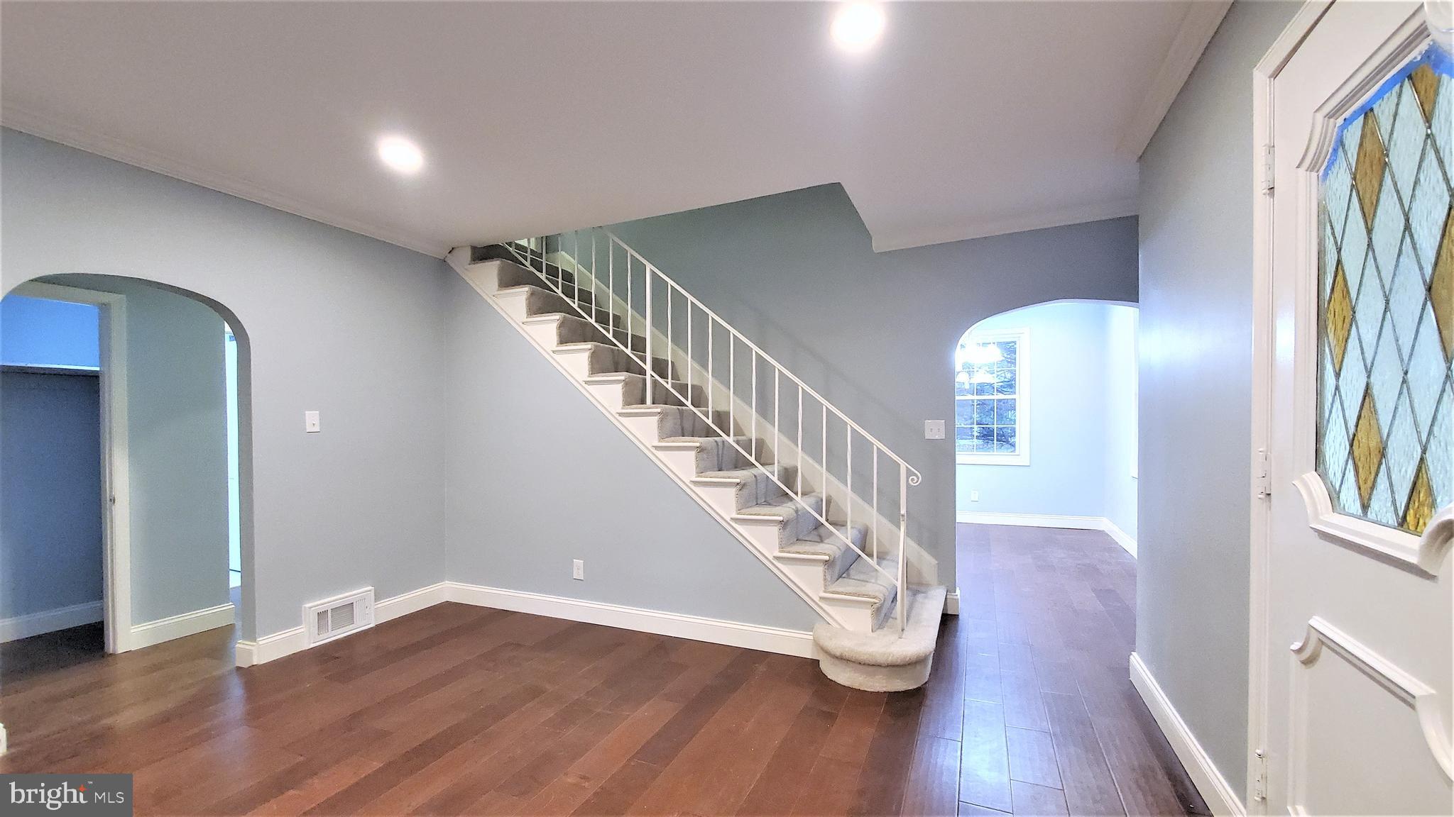 1225 Greystone Road Baltimore, MD 21227 - Photo 3 of 46 Living Room