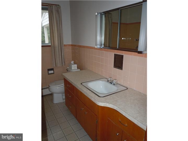 1805 Temple Road Pottstown, PA 19465 - Photo 13 of 25 Bathroom