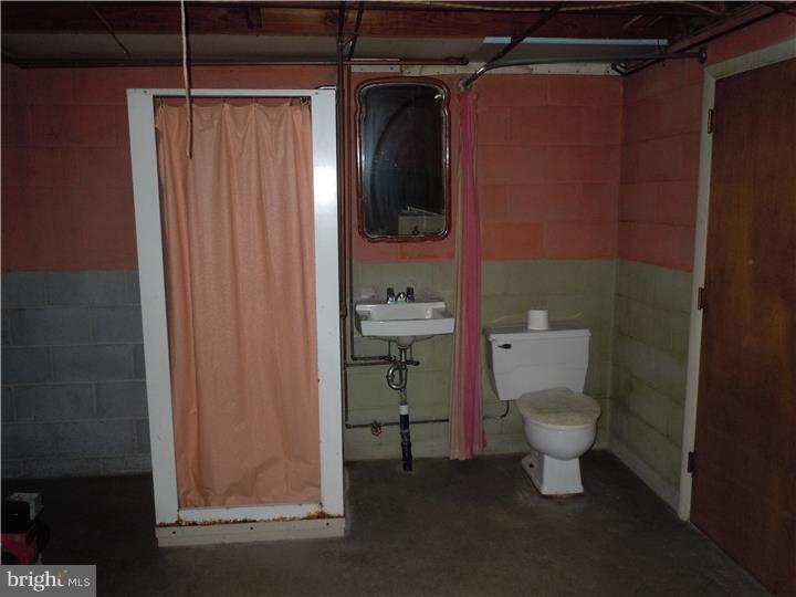 1805 Temple Road Pottstown, PA 19465 - Photo 19 of 25 Bathroom