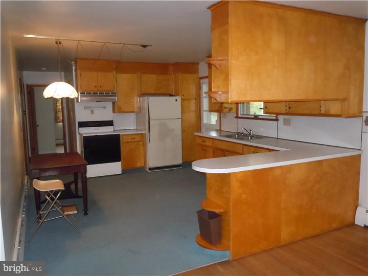 1805 Temple Road Pottstown, PA 19465 - Photo 8 of 25 Kitchen