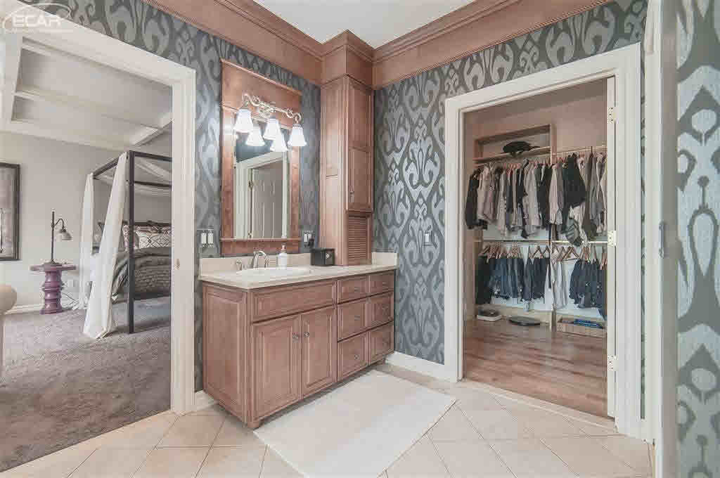 1130 Kings Carriage Road Grand Blanc, MI 48439 - Photo 46 of 92 21404224-45.JPG