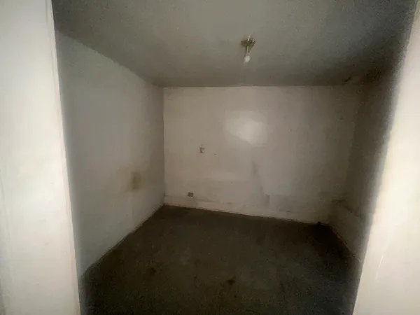$22,900 | 8752 South Exchange Avenue, Chicago, IL 60617
