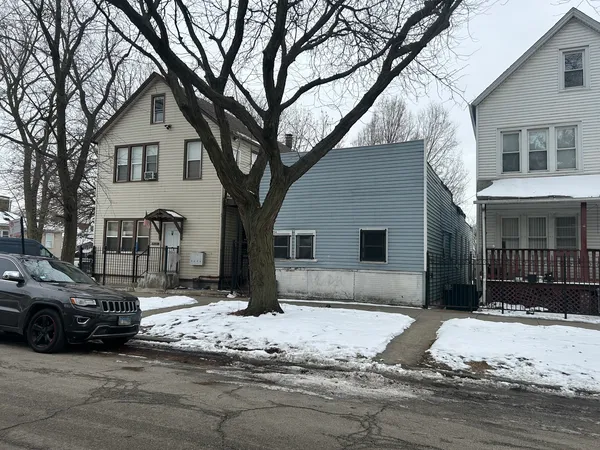 $22,900 | 8752 South Exchange Avenue, Chicago, IL 60617