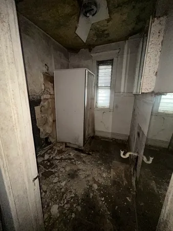 $22,900 | 8752 South Exchange Avenue, Chicago, IL 60617
