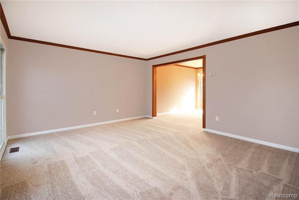 3079 Lexham Lane Rochester Hills, MI 48309 - Photo 11 of 37