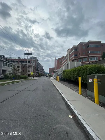 $1,650 | 443 Myrtle Avenue, Unit 1, Albany, NY 12208