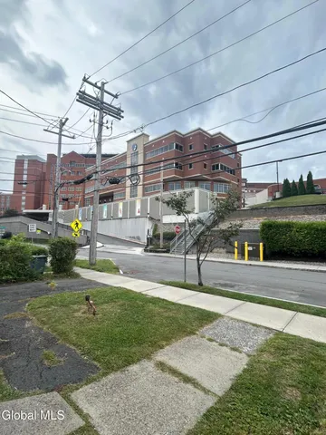 $1,650 | 443 Myrtle Avenue, Unit 1, Albany, NY 12208