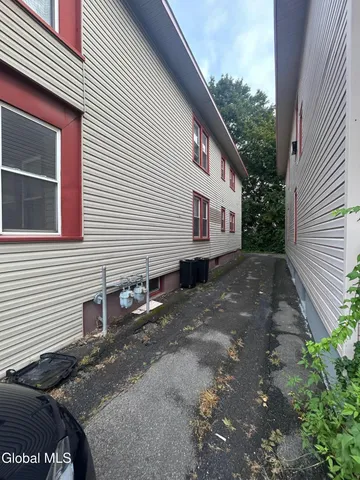 $1,650 | 443 Myrtle Avenue, Unit 1, Albany, NY 12208