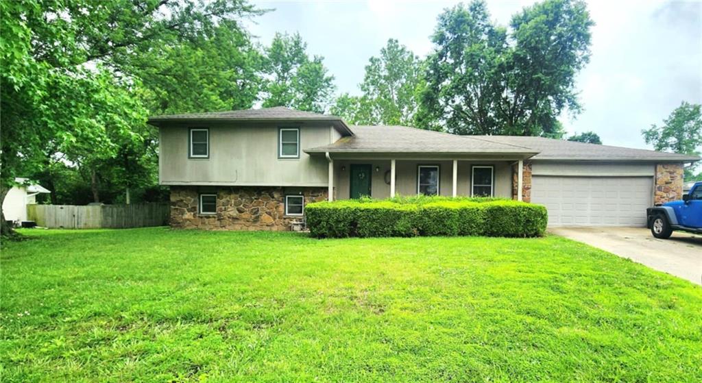 1302 Bitner Terrace Pittsburg, KS 66762 - Photo 1 of 23