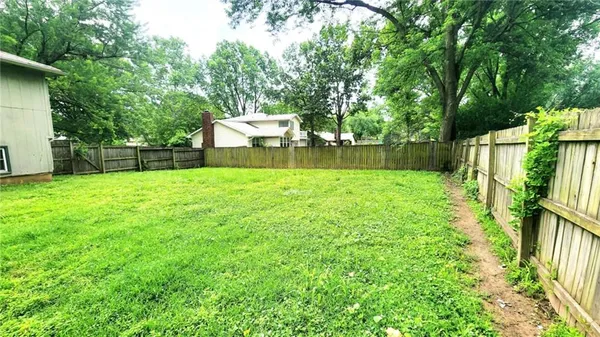$229,000 | 1302 Bitner Terrace, Pittsburg, KS 66762