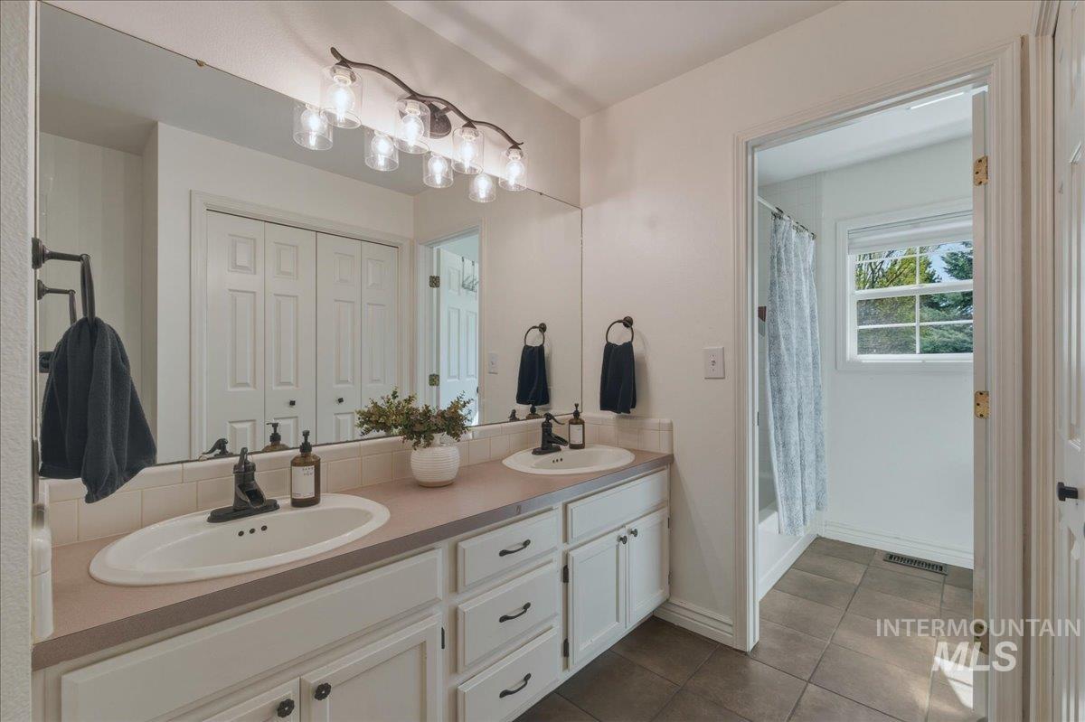 264 West Rush Court Eagle, ID 83616 - Photo 27 of 46