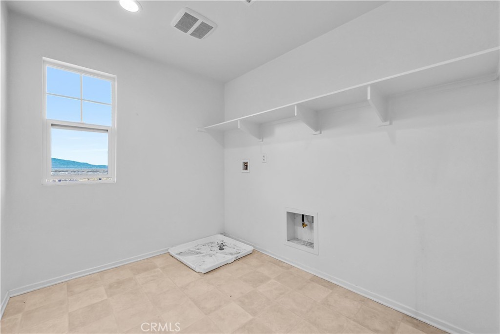 29157 Sunforest Lake Elsinore, CA 92530 - Photo 33 of 39 a view of room