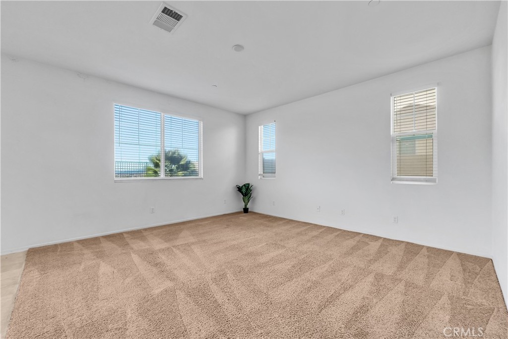 29157 Sunforest Lake Elsinore, CA 92530 - Photo 6 of 39 an empty room with windows