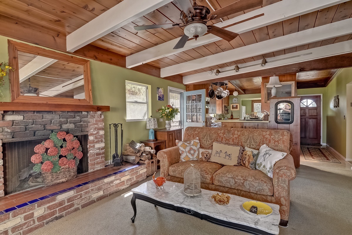 1605 Gascony Road Encinitas, CA 92024 - Photo 2 of 15
