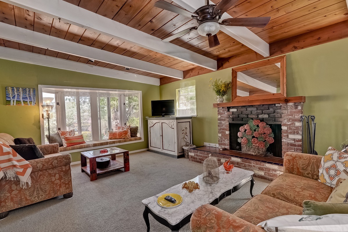1605 Gascony Road Encinitas, CA 92024 - Photo 3 of 15
