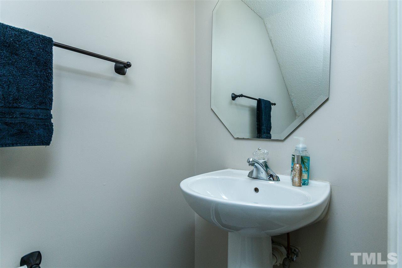 2206 Turtle Point Drive Raleigh, NC 27604 - Photo 14 of 30 Gallery Image 14