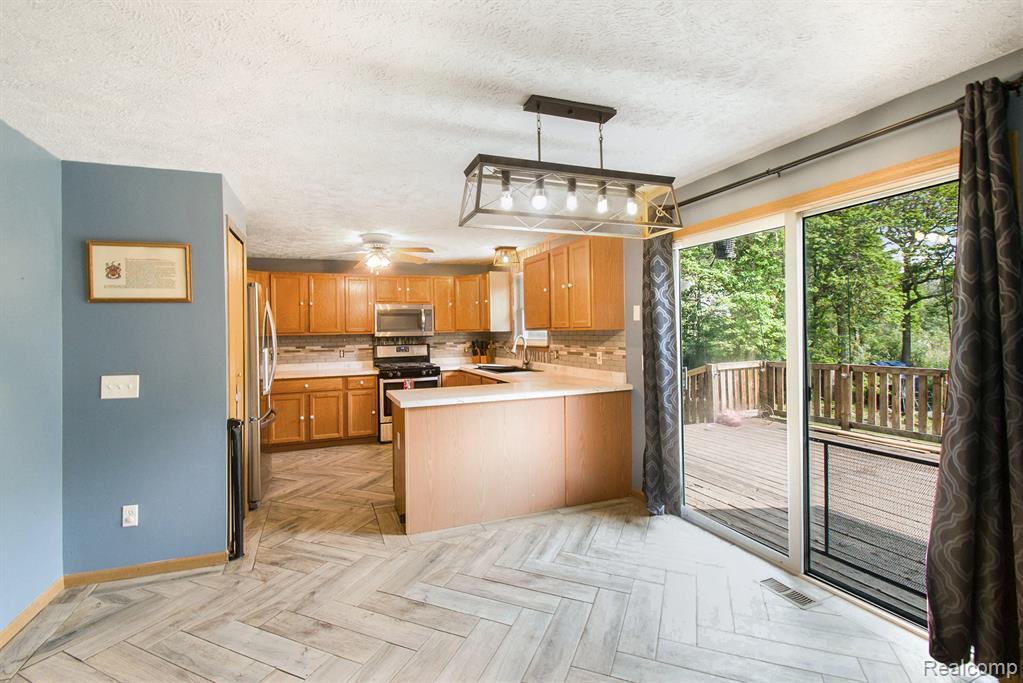 7986 Arkona Road Milan, MI 48160 - Photo 7 of 27