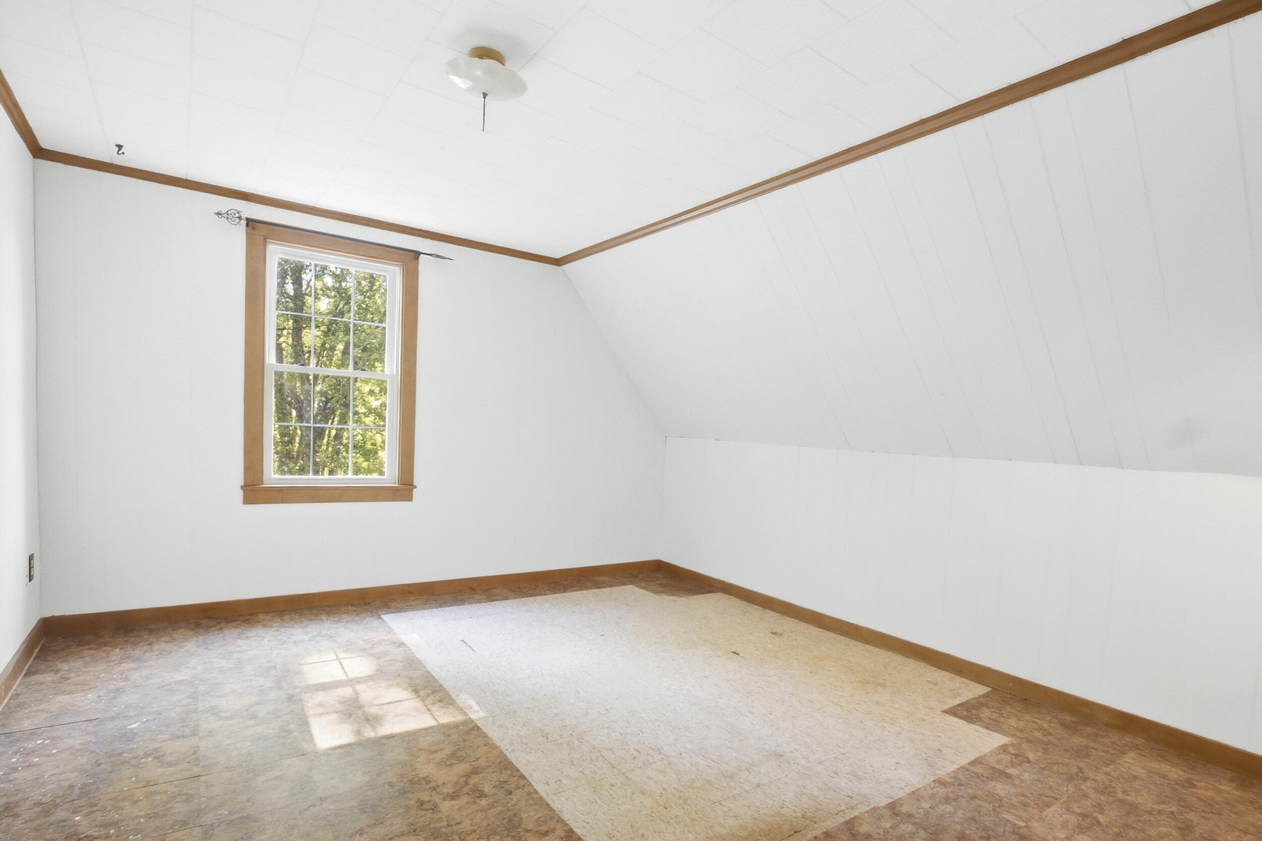 808 Royalsborough Road Durham, ME 04222 - Photo 29 of 51 808_royalsborough_rd-interior-27