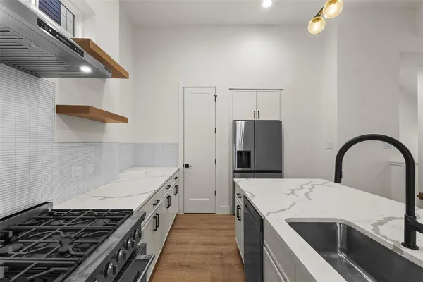 $4,750 | 2203 Hondo Avenue, Unit 205, Dallas, TX 75219