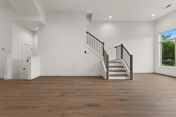 $4,750 | 2203 Hondo Avenue, Unit 205, Dallas, TX 75219