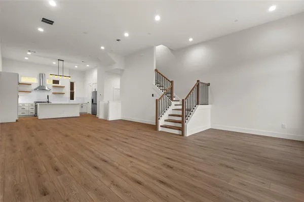 $4,750 | 2203 Hondo Avenue, Unit 205, Dallas, TX 75219
