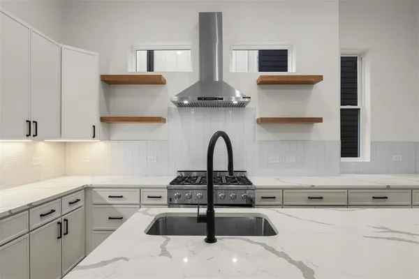 $4,750 | 2203 Hondo Avenue, Unit 205, Dallas, TX 75219