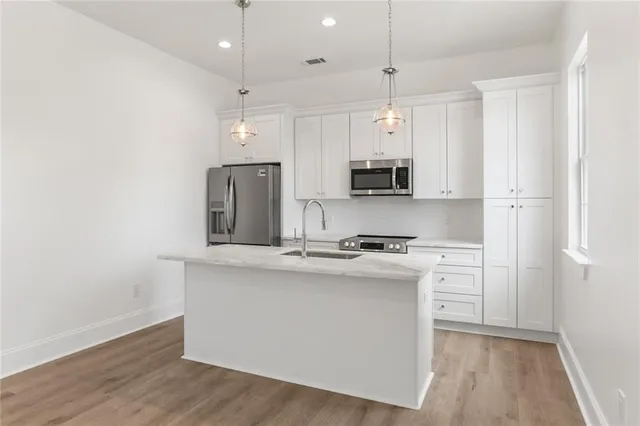 $3,200 | 914 Foucher Street, Unit 2, New Orleans, LA 70115