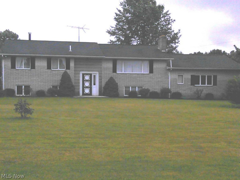 8270 Drake State Line Road Masury, OH 44438 - Photo 1 of 15 Gallery Image 1