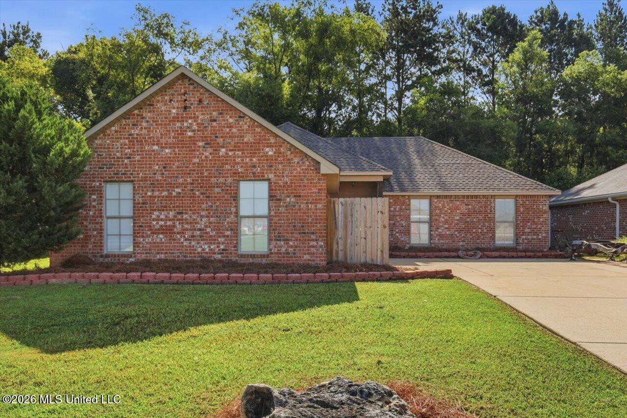 146 Cedar Spring Circle Pearl, MS 39208 - Photo 3 of 30 03-146 Cedar Spring Cir _ Hometoursms.co