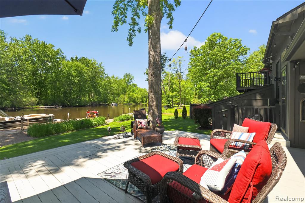 6415 Riverdale Road Whitmore Lake, MI 48189 - Photo 3 of 62