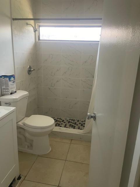 322 Southwest 2nd Street, Unit 3 Pompano Beach, FL 33060 - Photo 3 of 9 Full bath