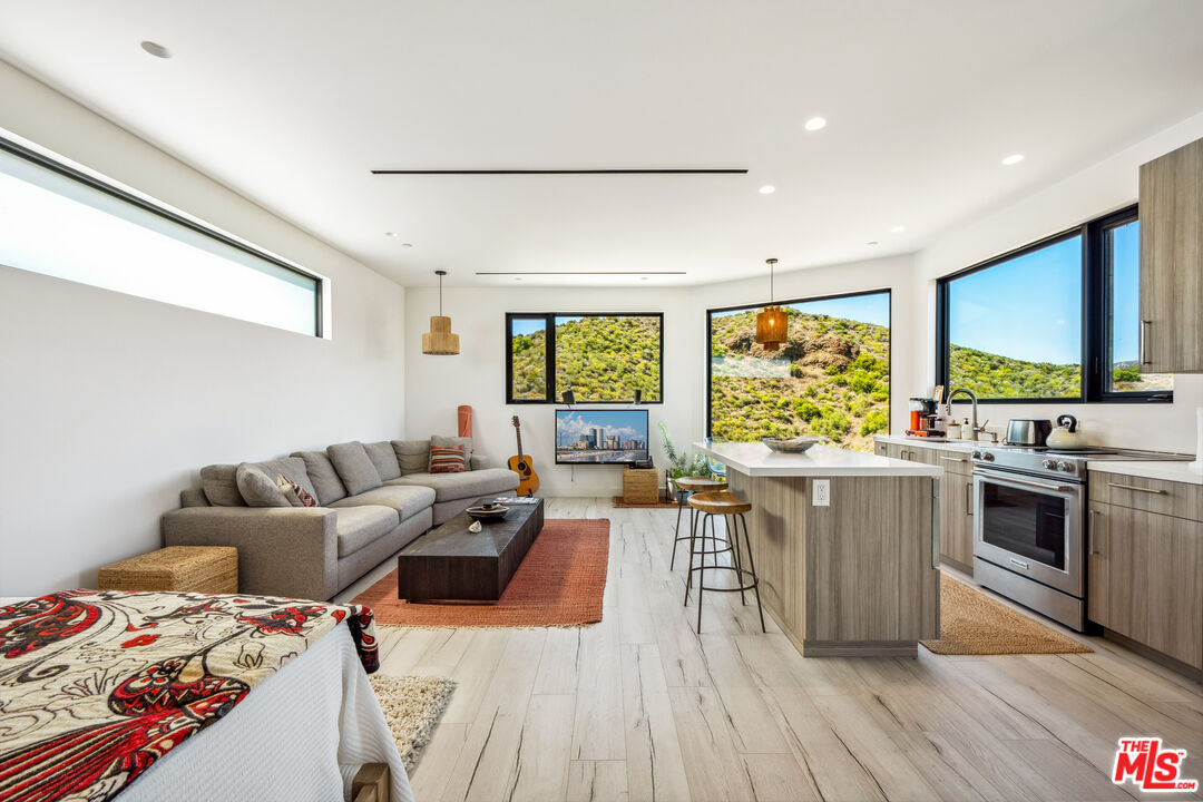 33433 Decker School Road Malibu, CA 90265 - Photo 41 of 53