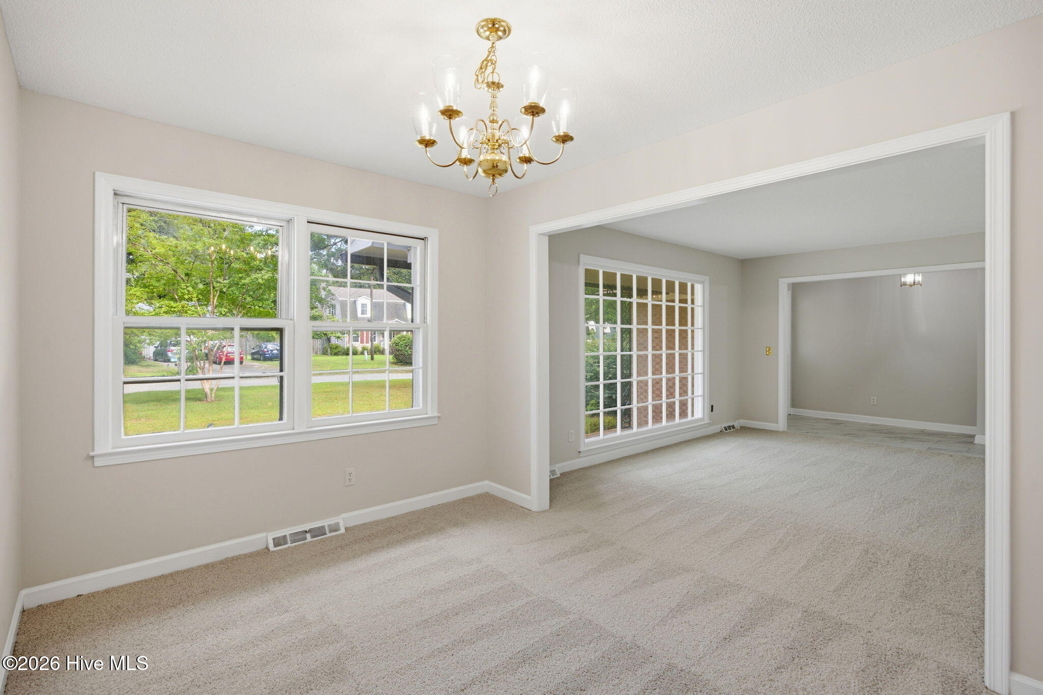 306 West Blackbeard Road Wilmington, NC 28409 - Photo 7 of 53