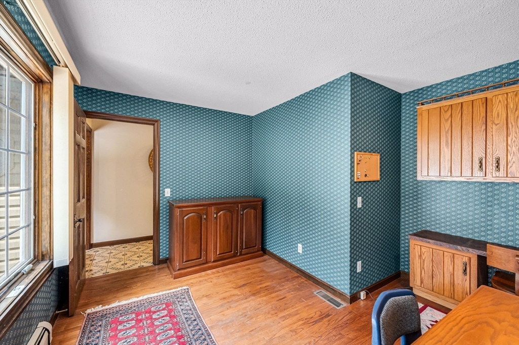 98 Blossom Road West Springfield, MA 01089 - Photo 9 of 42 Gallery Image 9