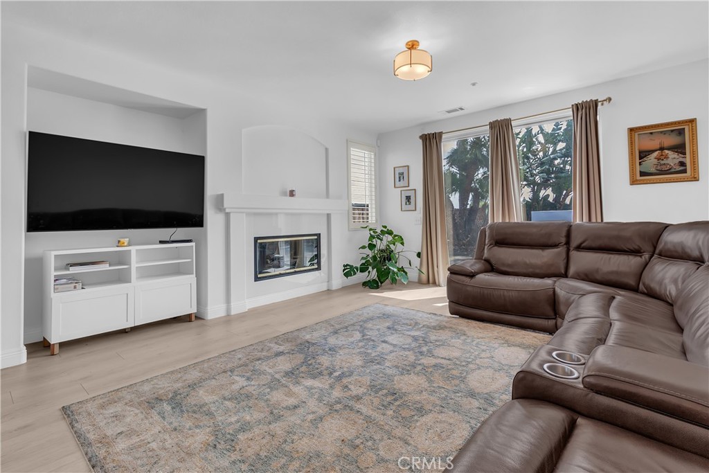 11416 Bridgeway Drive Riverside, CA 92505 - Photo 7 of 36