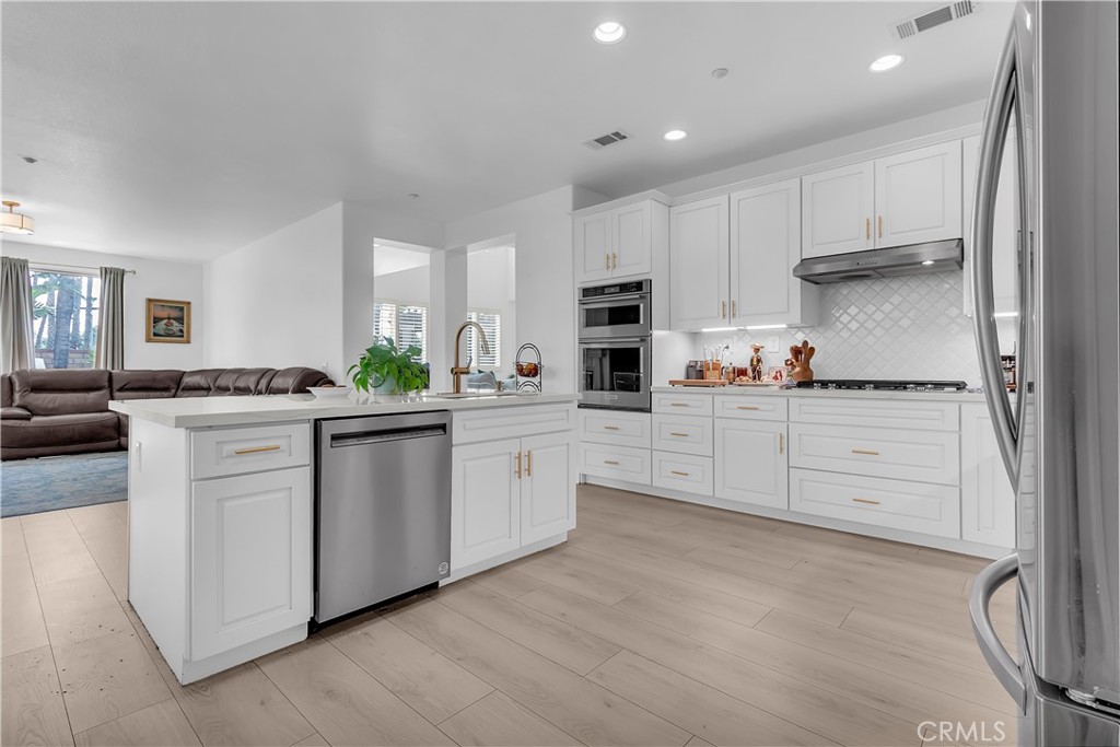 11416 Bridgeway Drive Riverside, CA 92505 - Photo 8 of 36