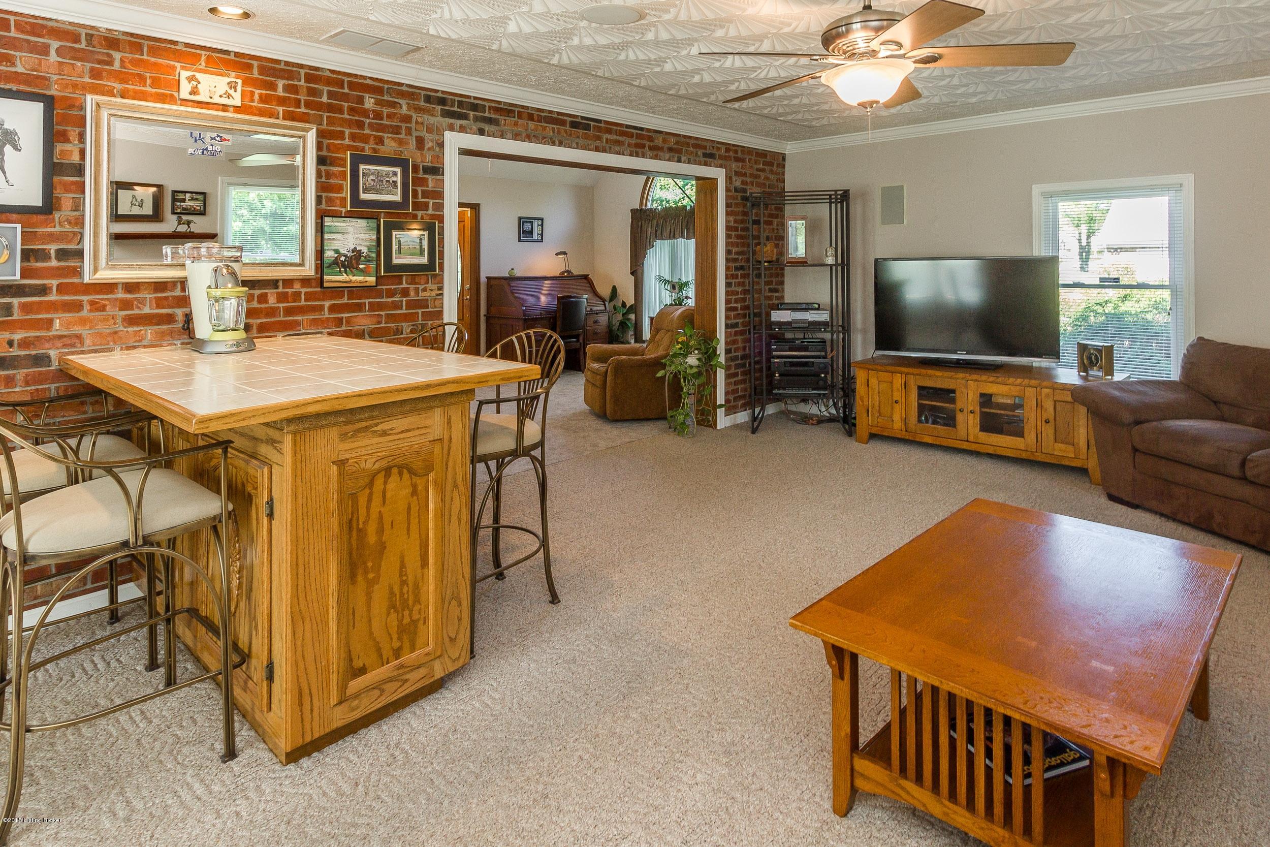 151 Stonepost Road Louisville, KY 40229 - Photo 11 of 46 11