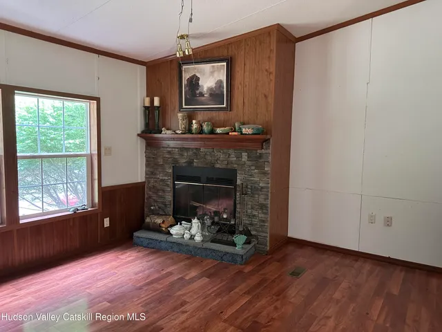 $299,900 | 166 Falls View Lane, Purling, NY 12470