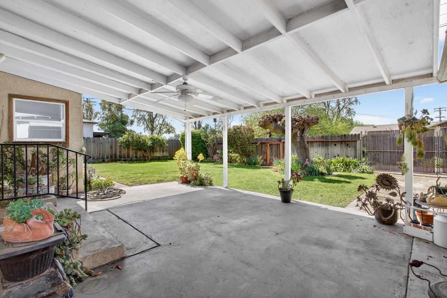 2205 Tully Road Modesto, CA 95350 - Photo 7 of 28